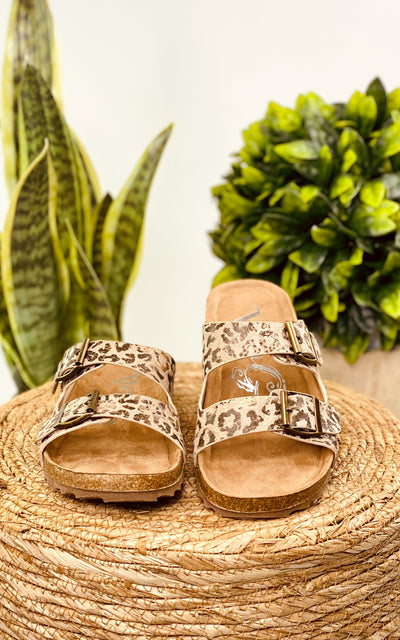 Very G Aries Sandal in Taupe